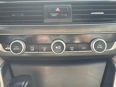 Used 2018 Honda Accord LX image 24