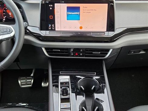 New 2026 Volkswagen Atlas Peak Edition AWD/4WD image 13