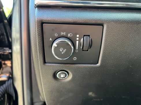 Used 2019 Jeep Grand Cherokee Trailhawk w/ Trailhawk Luxury Group AWD/4WD image 8