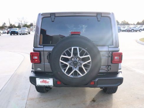 New 2025 Jeep Wrangler Sahara image 22