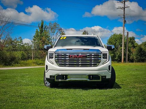 Used 2024 GMC Sierra 1500 Denali w/ Denali Reserve Package AWD/4WD image 10