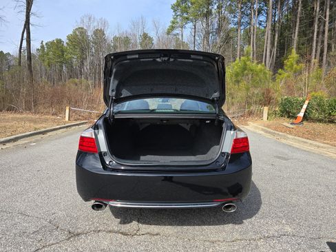 Used 2015 Honda Accord EX-L image 12