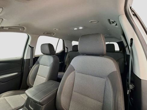 Used 2021 Chevrolet Traverse LS FWD image 19