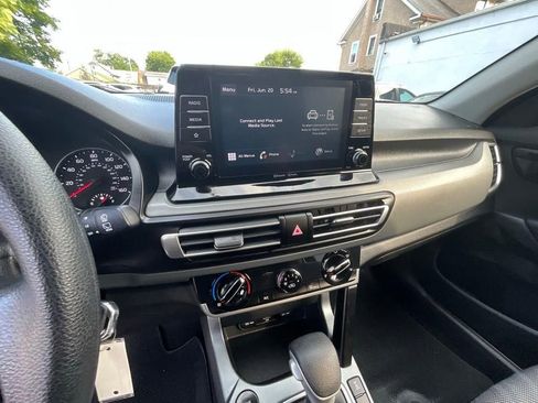 Used 2023 Kia Seltos LX image 15