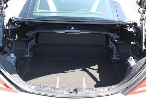 Used 2019 Mercedes-Benz SLC 300 image 9