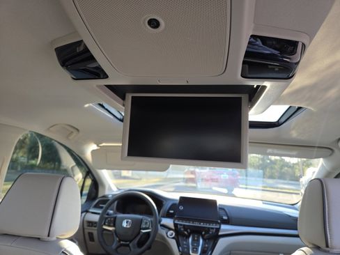 New 2026 Honda Odyssey Touring image 28