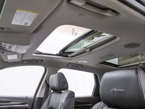 Used 2020 Buick Enclave Avenir w/ Avenir Technology Package FWD image 10