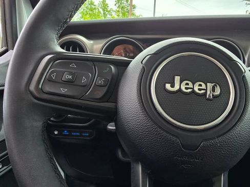 Used 2023 Jeep Wrangler Unlimited w/ Cold Weather Group AWD/4WD image 12