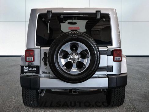 Used 2016 Jeep Wrangler Unlimited Sahara w/ Max Tow Package AWD/4WD image 6