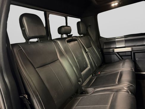 Used 2019 Ford F150 Lariat w/ Equipment Group 502A Luxury AWD/4WD image 24