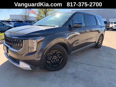 Used 2025 Kia Carnival