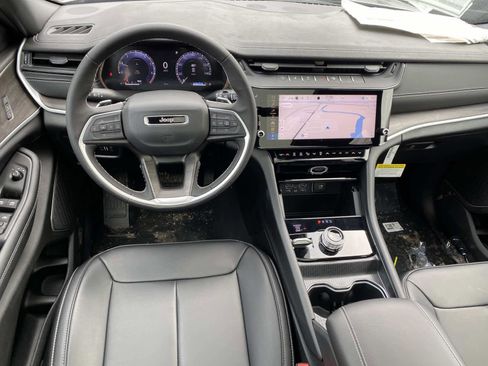 New 2026 Jeep Grand Cherokee Limited w/ Limited Altitude Package image 8