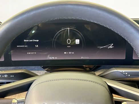 Used 2023 Lucid Air Grand Touring image 11