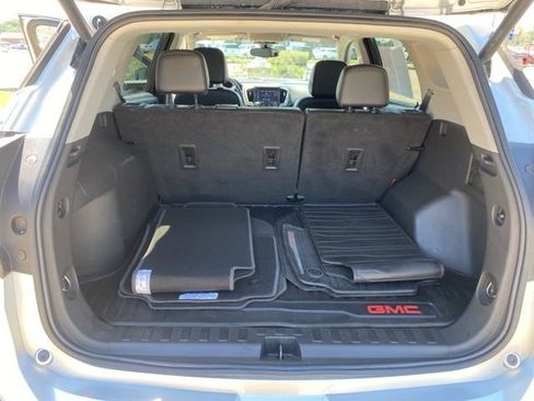 Used 2022 GMC Terrain SLT FWD image 34