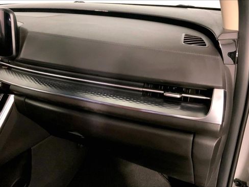 Certified 2024 Kia Carnival SX Prestige FWD image 16