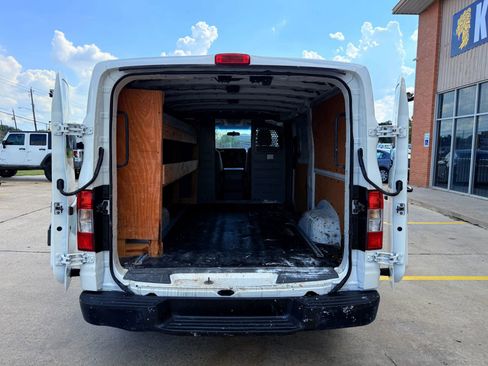 Used 2015 Nissan NV 2500 SV w/ Side & Curtain Airbag Package image 8