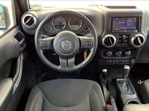 Used 2016 Jeep Wrangler Unlimited Sahara w/ Max Tow Package image 13