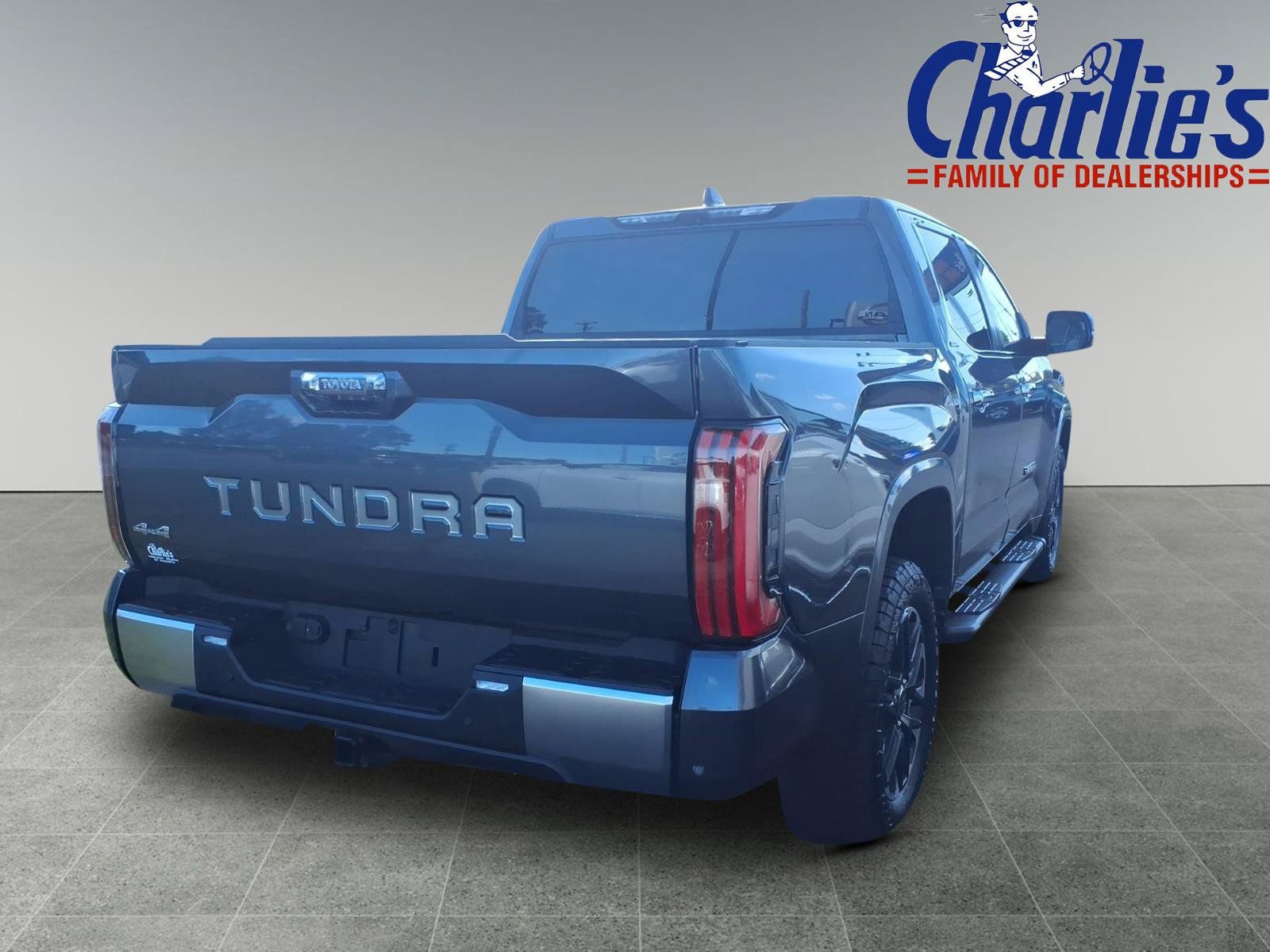 Used 2024 Toyota Tundra Limited AWD/4WD image 4