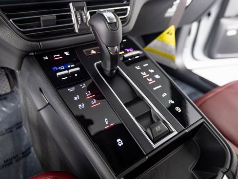 New 2026 Porsche Macan Turbo image 23