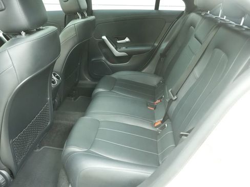 Used 2022 Mercedes-Benz CLA 250 image 13