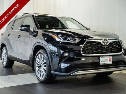 Used 2024 Toyota Highlander Platinum