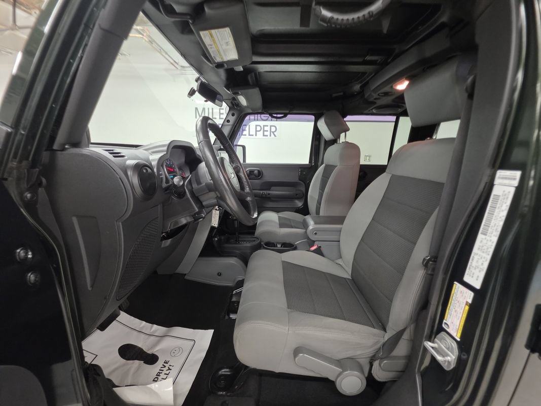 Used 2010 Jeep Wrangler Unlimited Rubicon w/ Dual Top Group AWD/4WD image 21