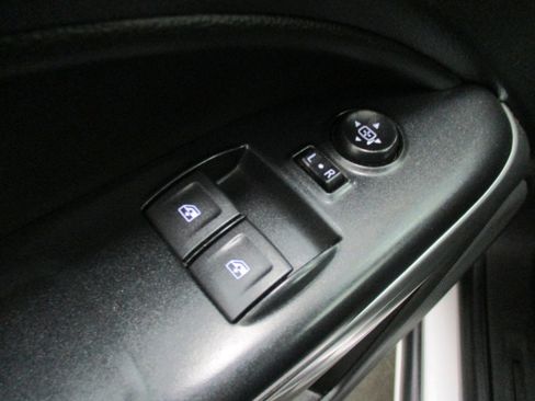 Used 2022 Chevrolet Colorado LT w/ Fleet Safety Package image 15