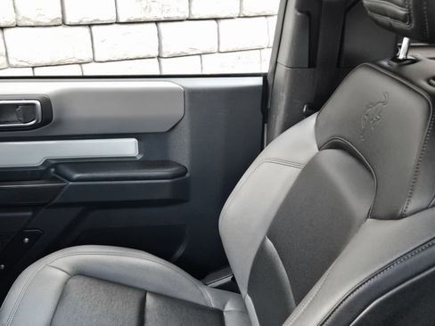 Used 2024 Ford Bronco Black Diamond image 15