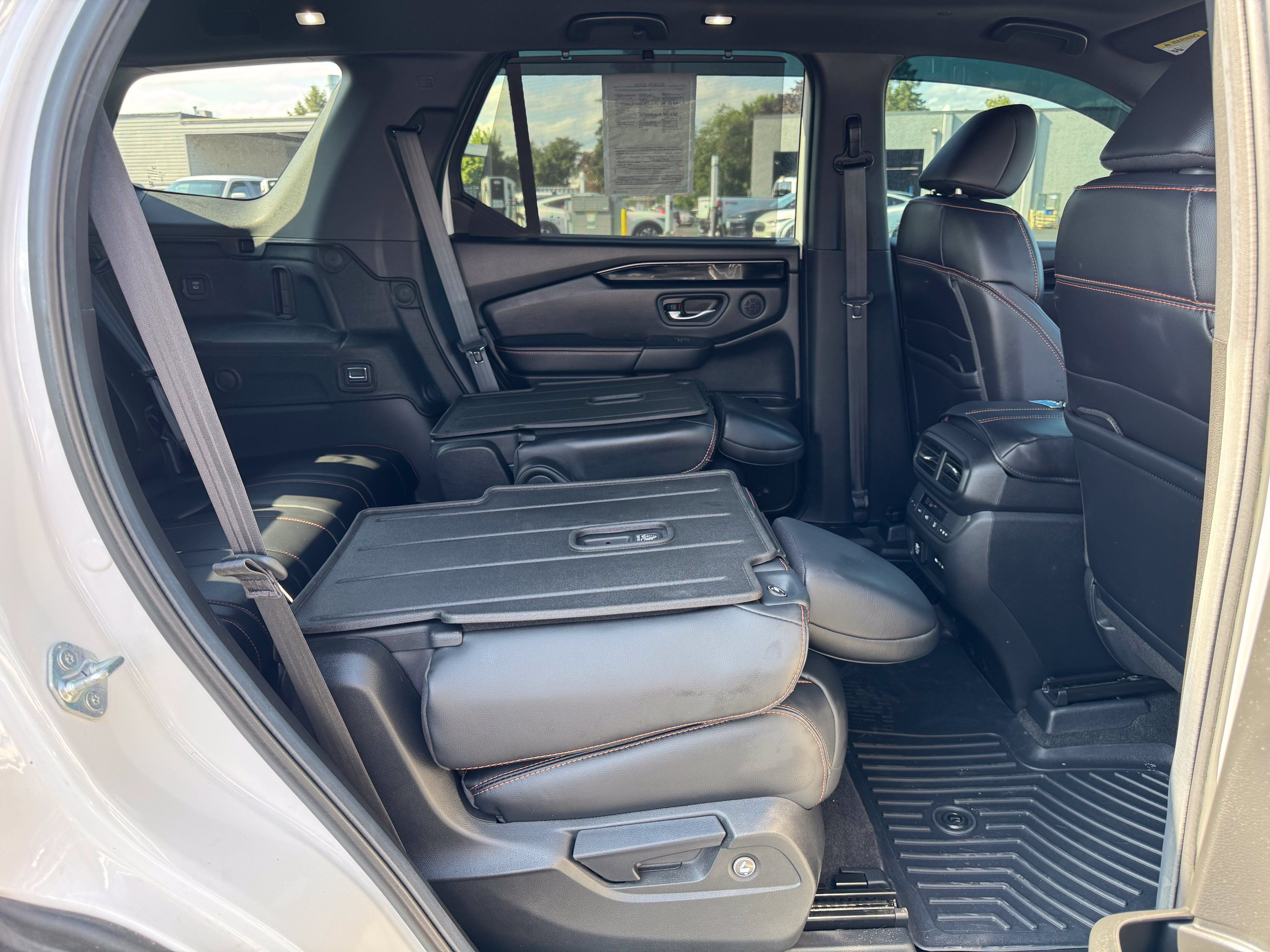 Used 2024 Honda Pilot TrailSport image 28