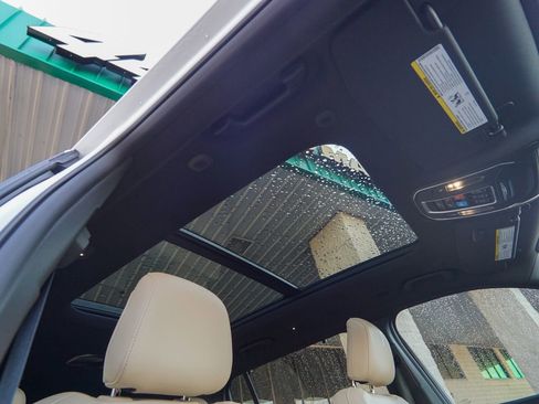 Used 2023 Jeep Grand Cherokee L Limited w/ Luxury Tech Group II image 37