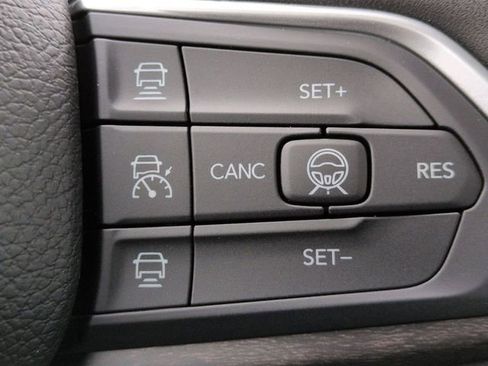 New 2026 Jeep Grand Cherokee Altitude AWD/4WD image 21