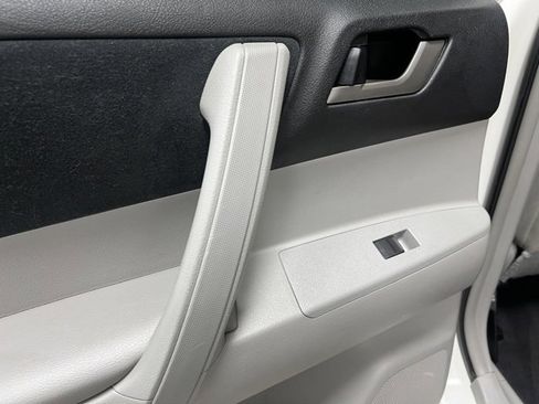 Used 2013 Toyota Highlander Plus image 46