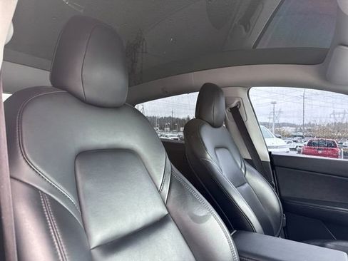 Used 2021 Tesla Model Y Long Range AWD/4WD image 15