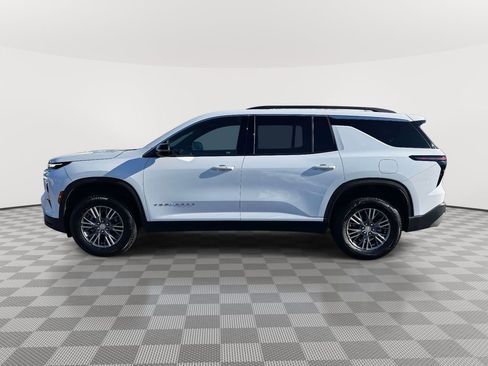 Used 2025 Chevrolet Traverse LT AWD/4WD image 4
