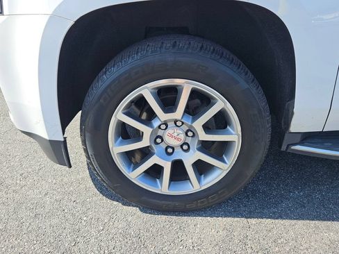 Used 2018 GMC Yukon Denali RWD image 9