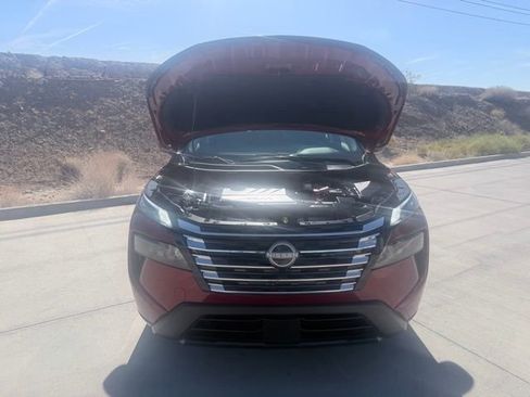 Certified 2025 Nissan Rogue SV image 36