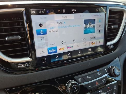 New 2026 Chrysler Voyager LX image 13