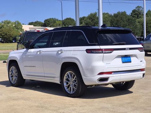 Used 2025 Jeep Grand Cherokee Summit AWD/4WD image 4