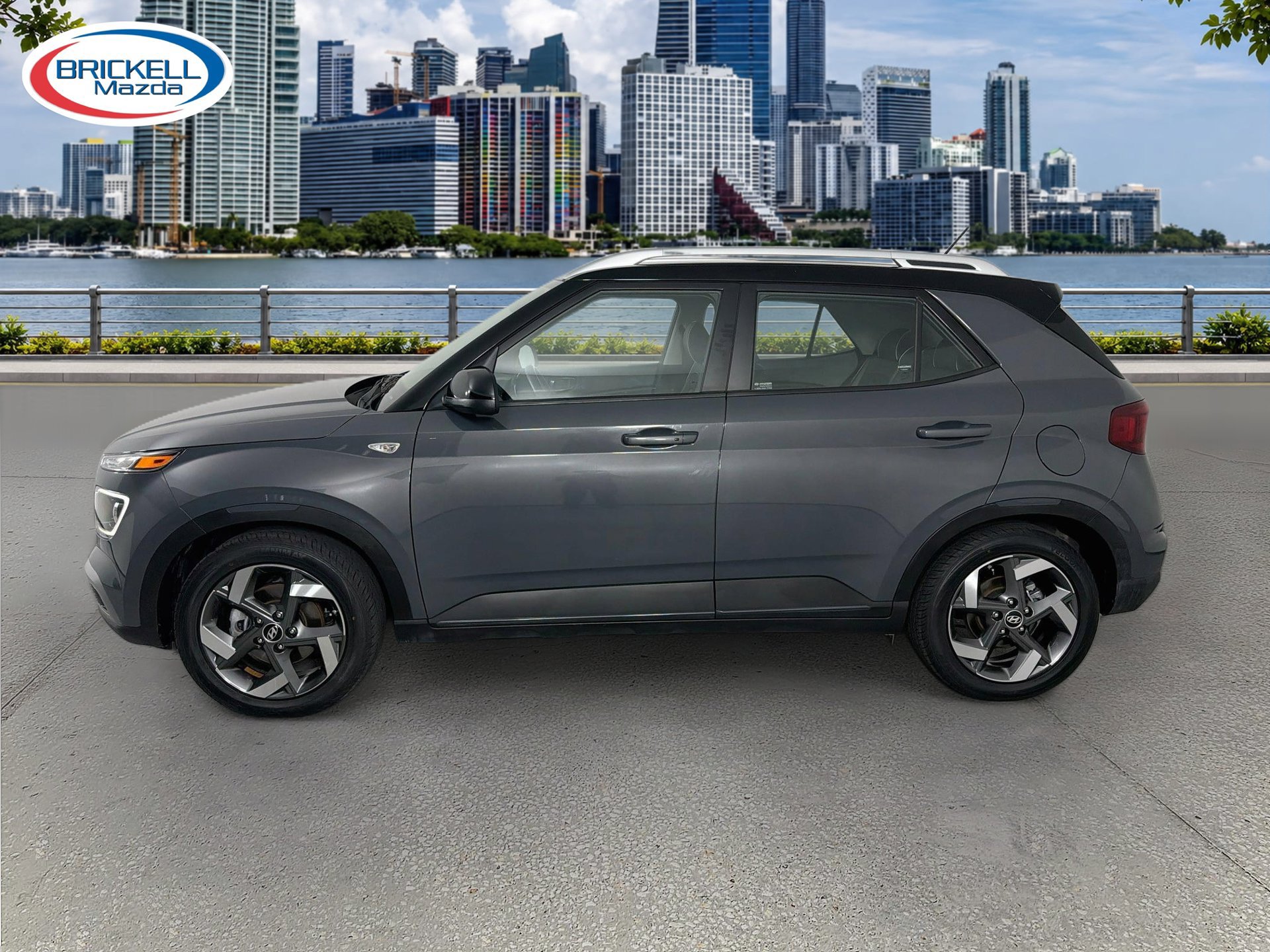 Used 2024 Hyundai Venue Limited FWD image 5