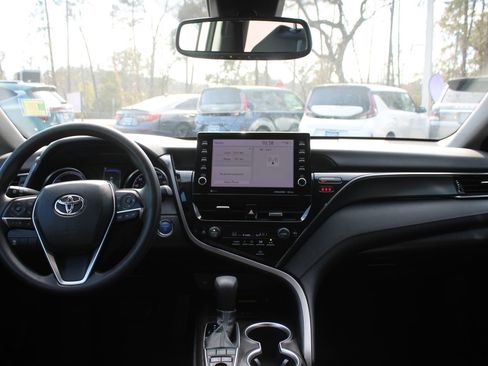 Used 2023 Toyota Camry LE image 23