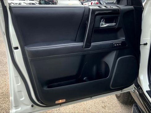 Used 2019 Toyota 4Runner Limited image 21