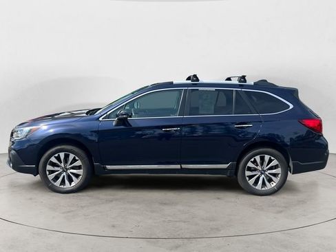 Used 2018 Subaru Outback 2.5i Touring w/ Popular Package #3 AWD/4WD image 2
