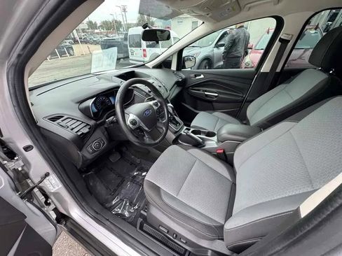 Used 2017 Ford C-MAX Energi SE FWD image 7