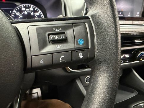 Used 2023 Nissan Rogue SV image 53