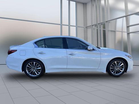 Used 2022 INFINITI Q50 Luxe w/ Cargo Package image 4
