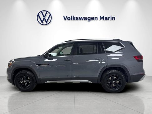 New 2026 Volkswagen Atlas Peak Edition AWD/4WD image 2