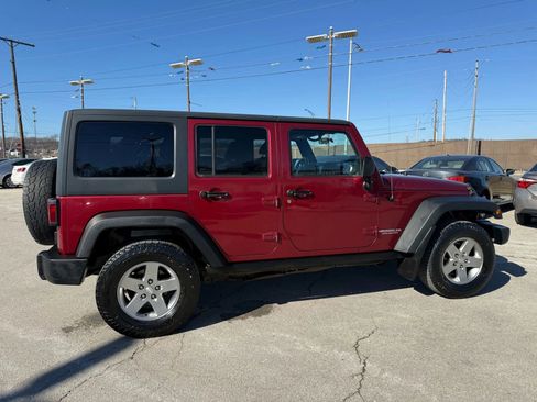 Used 2011 Jeep Wrangler Unlimited Rubicon w/ Dual Top Group image 6