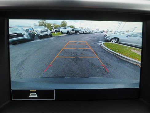 Used 2023 GMC Acadia SLT image 15