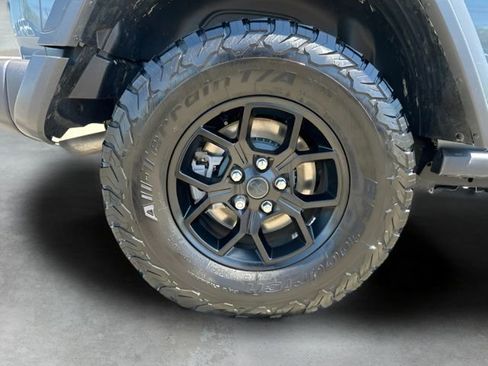 Used 2024 Jeep Wrangler Unlimited AWD/4WD image 30