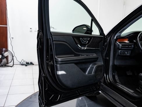 Used 2022 Lincoln Corsair Reserve w/ Equipment Group 201A image 26